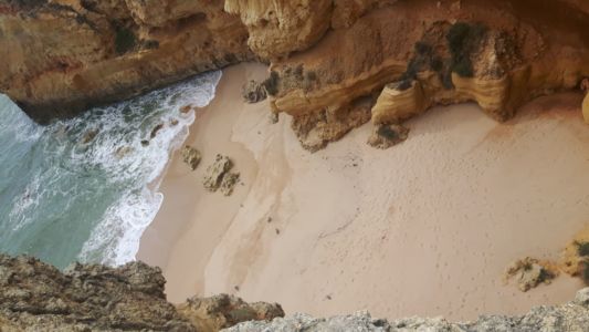 Praia do Buraco